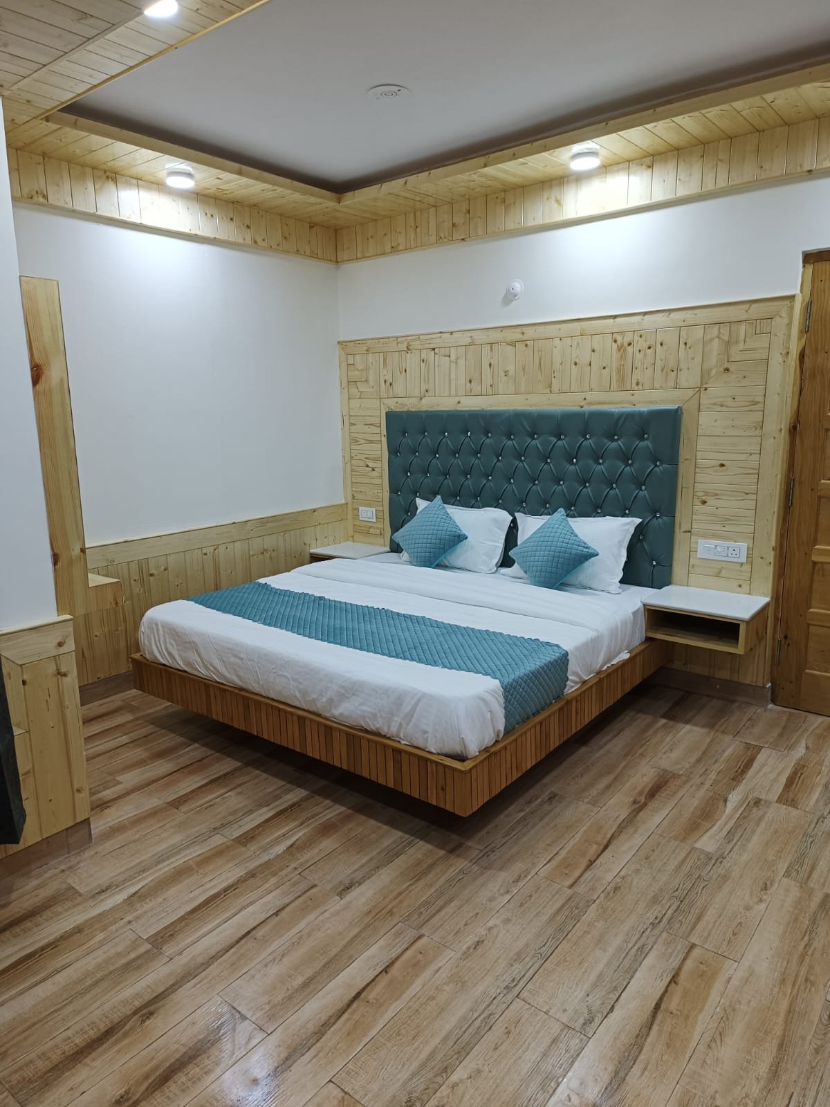 BTH Hotels & Resorts – Rooms & interiors, view 23